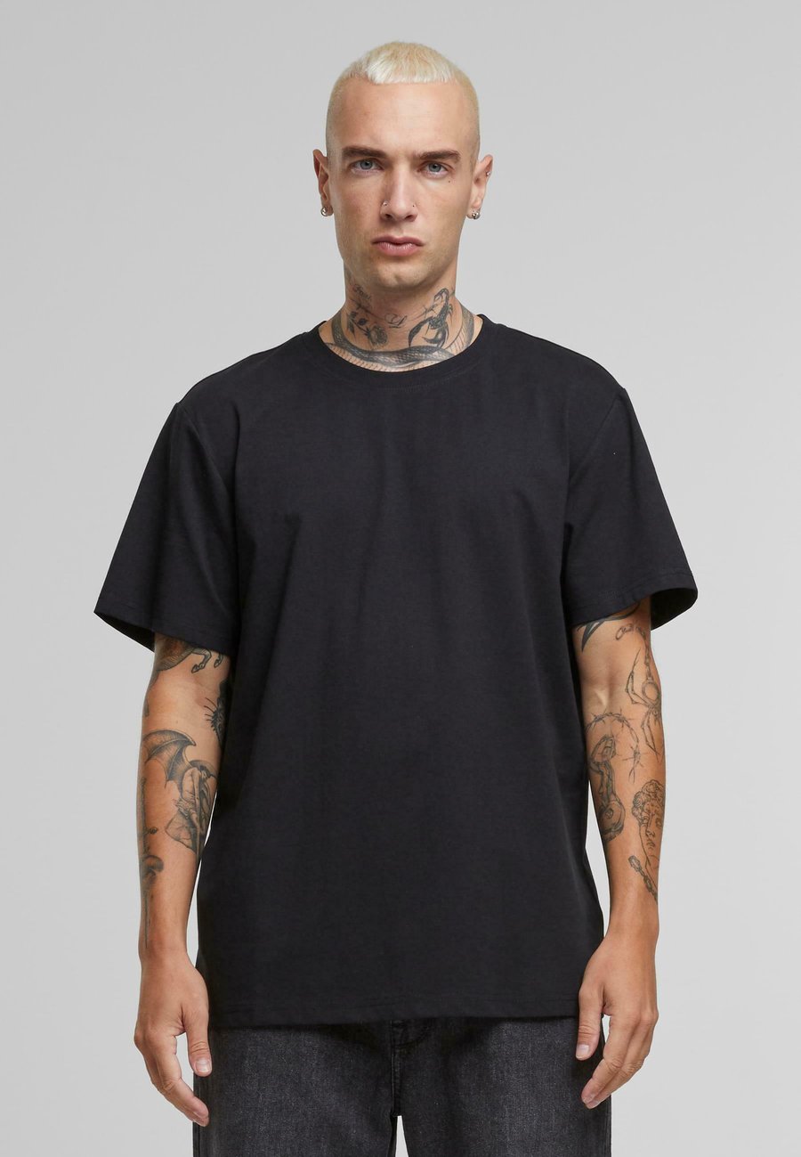 Футболка Urban Classics SORONA, Black, Черный, Футболка Urban Classics SORONA, Black
Футболка Urban Classics SORONA, Black, Черный, Футболка Urban Classics SORONA, Black