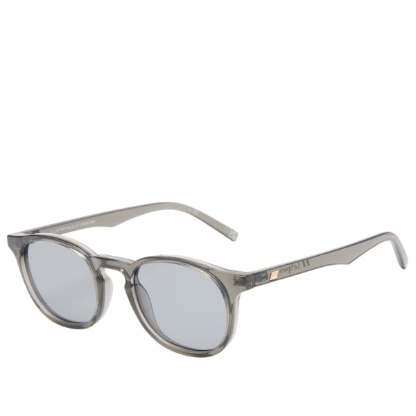 Солнцезащитные очки Club Royale Le Specs, Pewter & Smoke Tint
Солнцезащитные очки Club Royale Le Specs, Pewter & Smoke Tint