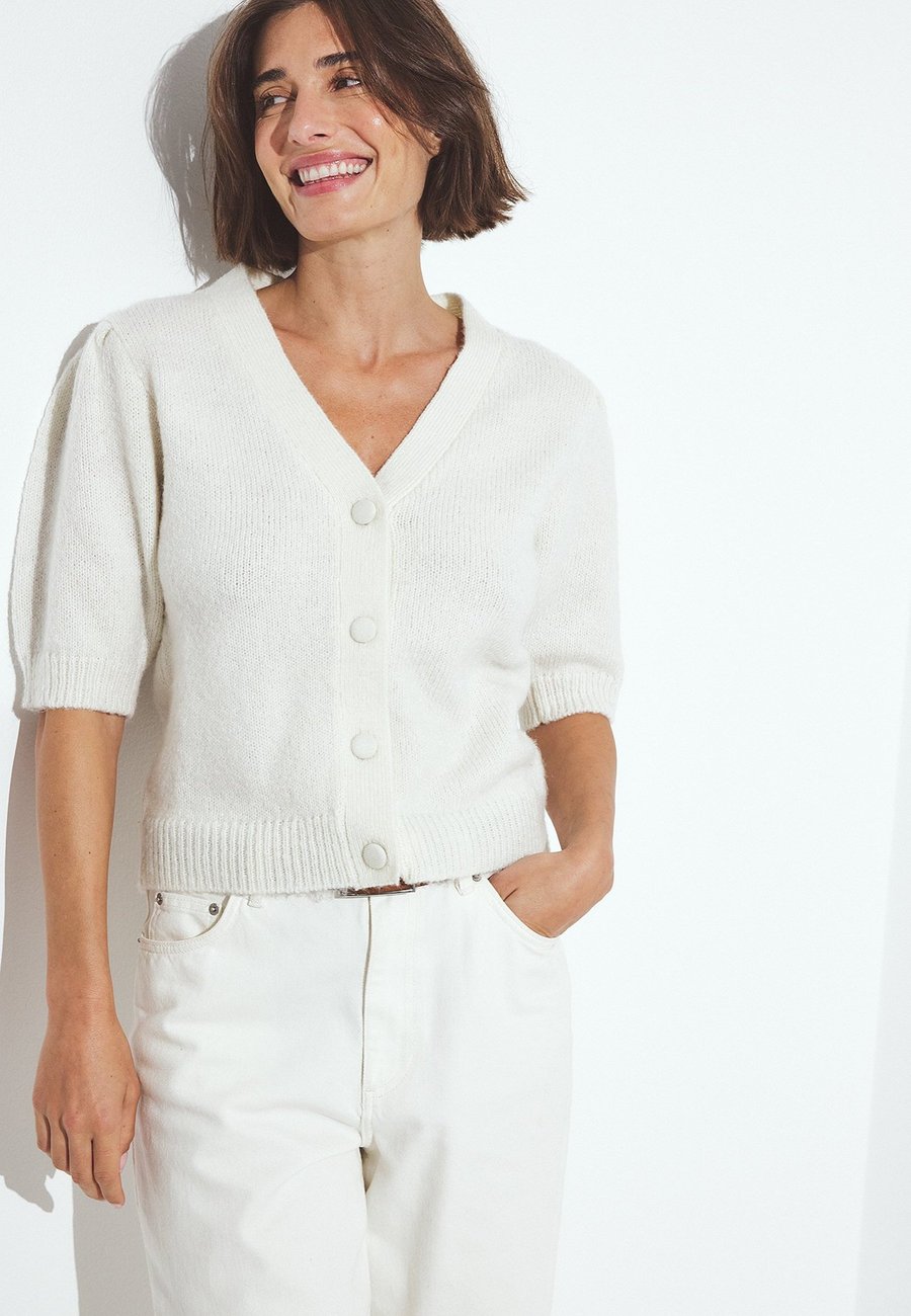 Кардиган NA-KD Cardigan, Offwhite/White
Кардиган NA-KD Cardigan, Offwhite/White