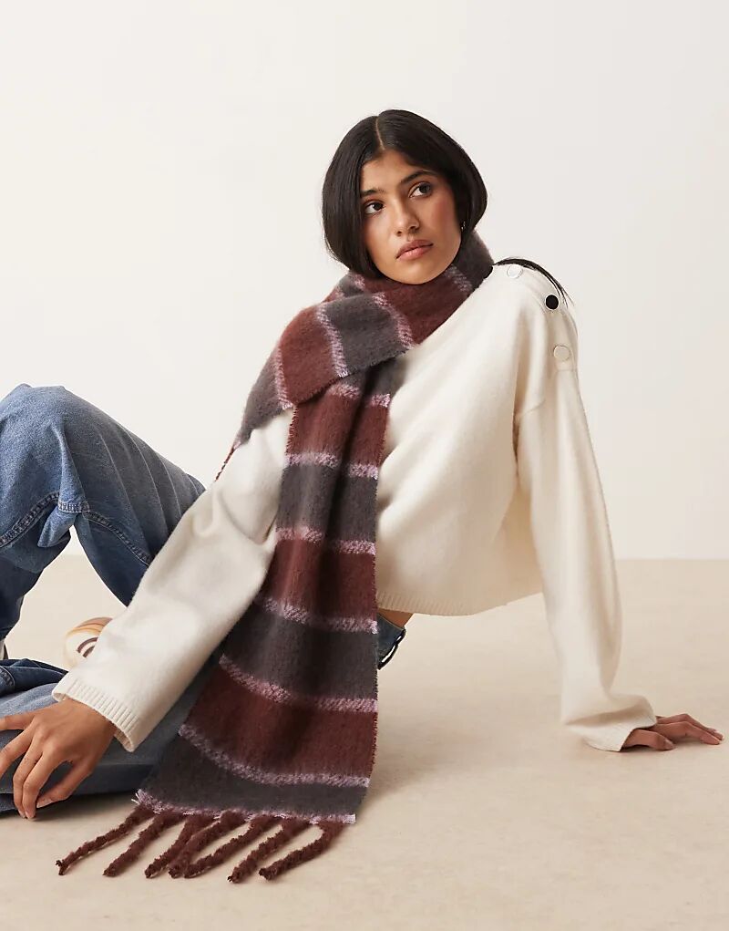 Плетеный шарф в полоску с начесом от ASOS DESIGN бордового цвета
Плетеный шарф в полоску с начесом от ASOS DESIGN бордового цвета