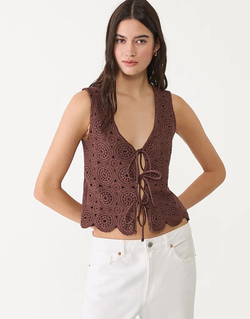 Контрастный жилет Stradivarius крючком коричневого цвета 
Контрастный жилет Stradivarius крючком коричневого цвета