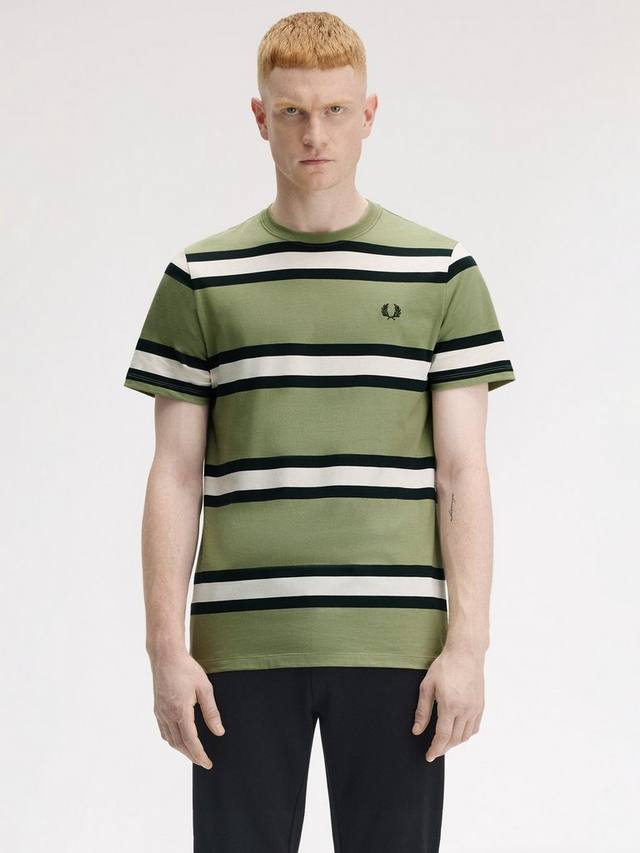 Хлопковая футболка Regular Fit с коротким рукавом и смелой полоской Fred Perry, Olive Mint
Хлопковая футболка Regular Fit с коротким рукавом и смелой полоской Fred Perry, Olive Mint
