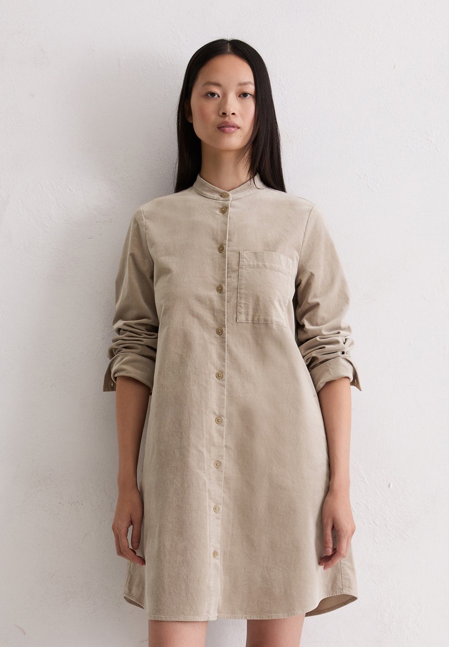 Платье Marc O'Polo STYLE SHORT LENGTH LONGSLEEVE POCKET, Chalky Mauve/Light Grey
Платье Marc O'Polo STYLE SHORT LENGTH LONGSLEEVE POCKET, Chalky Mauve/Light Grey