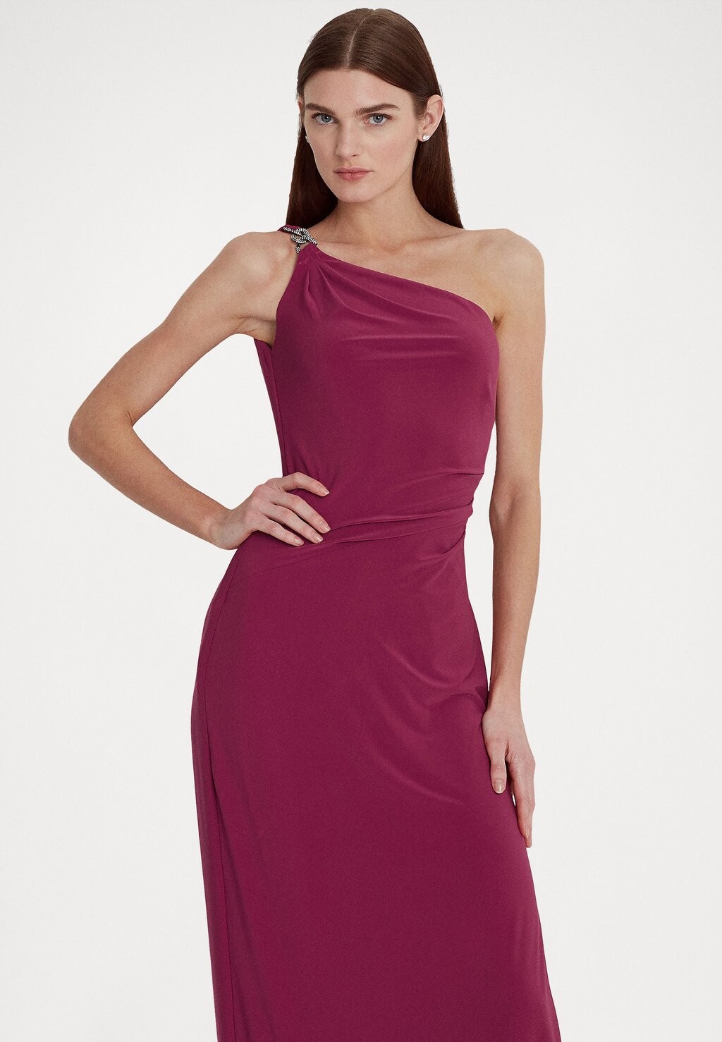 Вечернее платье Lauren Ralph Lauren
Вечернее платье Lauren Ralph Lauren