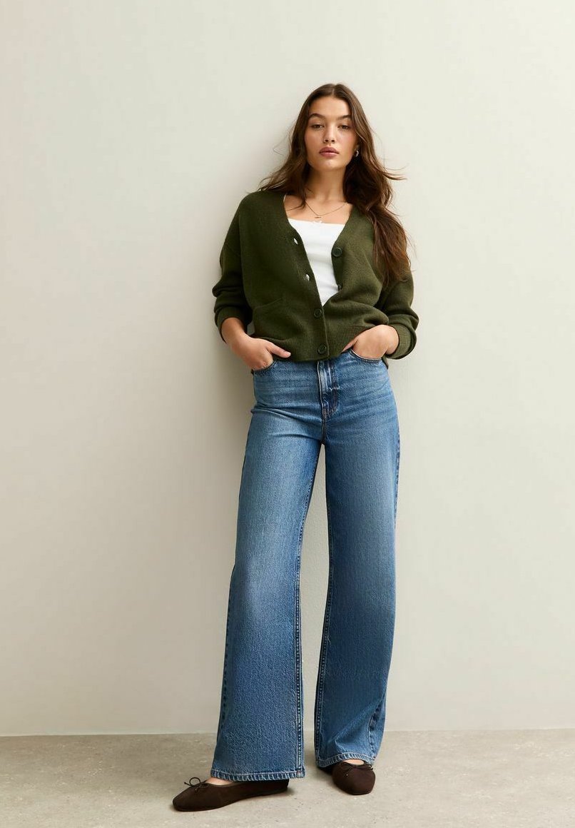 Кардиган New Look BUTTON FRONT PATCH POCKET , Khaki
Кардиган New Look BUTTON FRONT PATCH POCKET , Khaki