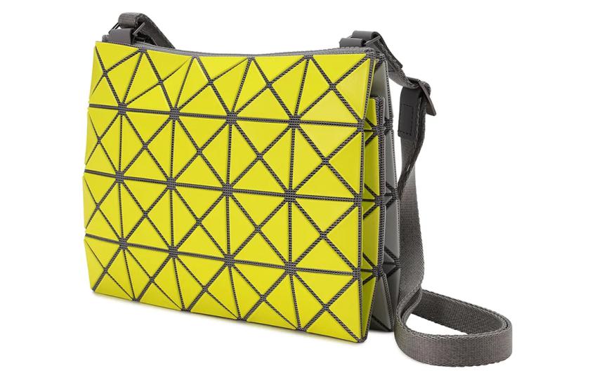 ISSEY MIYAKE Поливинилхлоридная смоляная сумка через плечо, женская наплечная сумка Yellow Green & Gray
ISSEY MIYAKE Поливинилхлоридная смоляная сумка через плечо, женская наплечная сумка Yellow Green & Gray