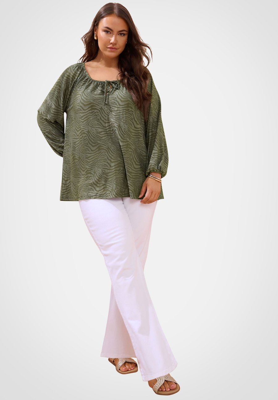 Блуза Evans ZEBRA BURNOUT, Khaki
Блуза Evans ZEBRA BURNOUT, Khaki