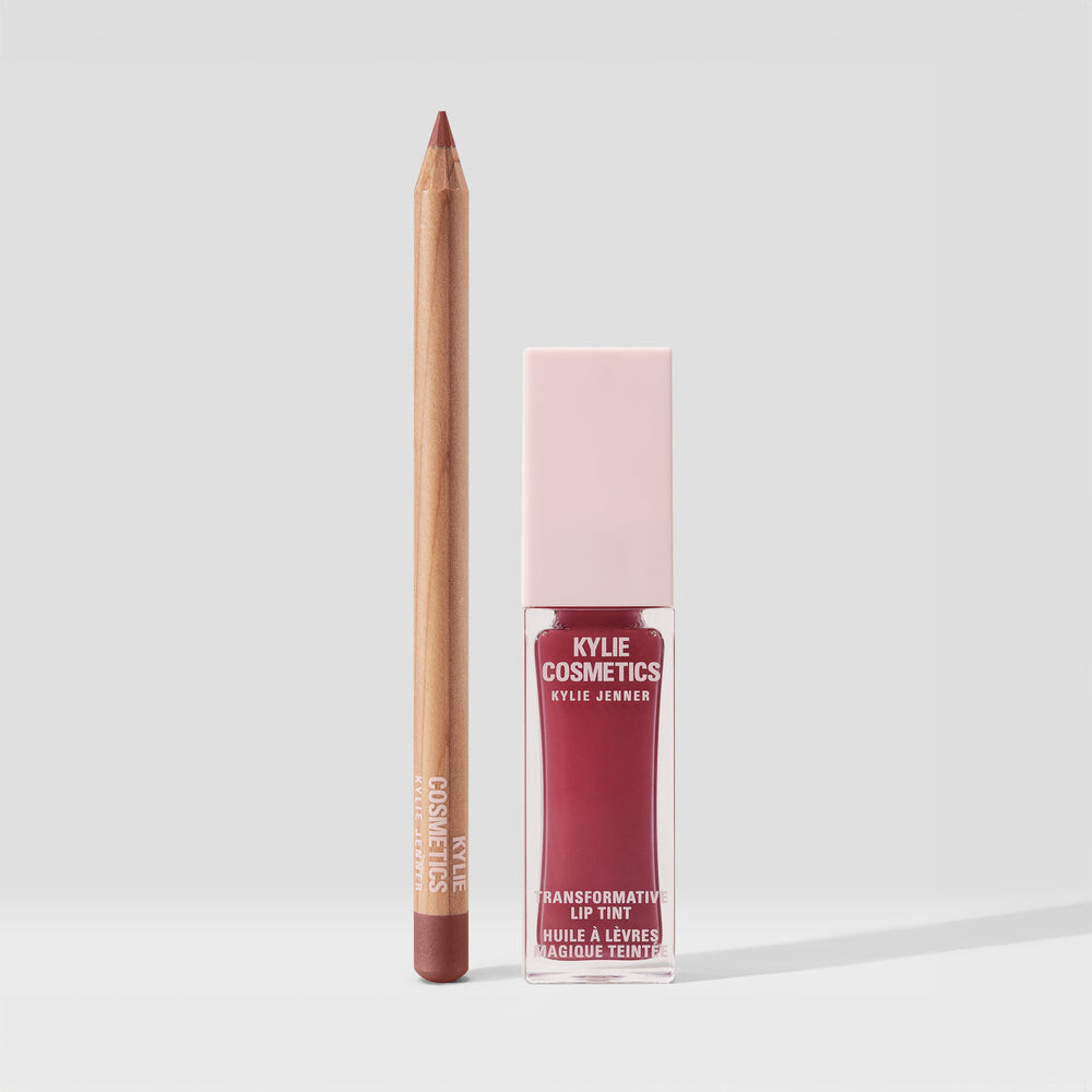 Набор Kylie Cosmetics Transformative Lip Tint & Precision Pout Lip Liner Duo, nude beige/saturn
Набор Kylie Cosmetics Transformative Lip Tint & Precision Pout Lip Liner Duo, nude beige/saturn