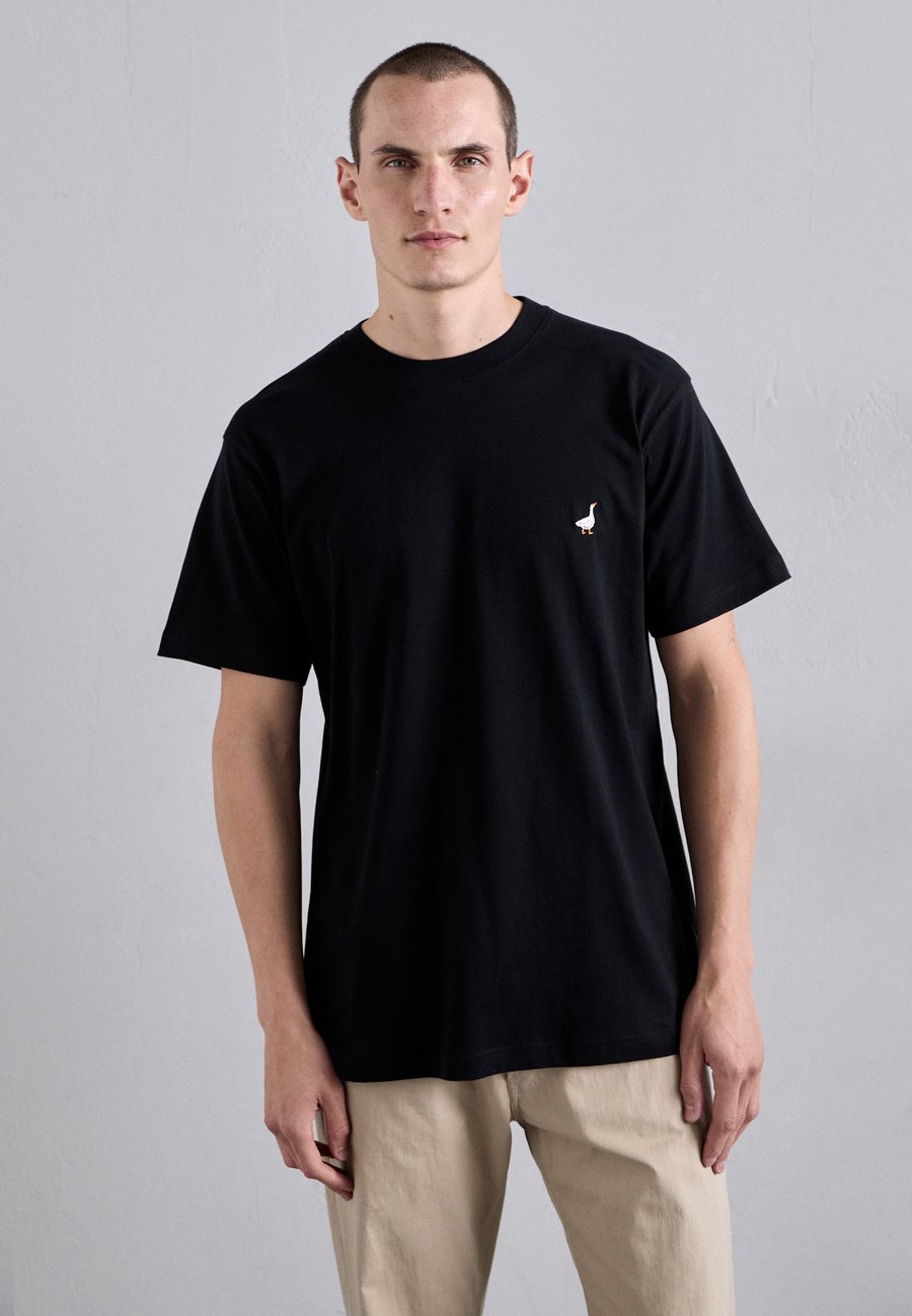 Футболка MOSCHINO EMBROIDERED, Black, Черный, Футболка MOSCHINO EMBROIDERED, Black
Футболка MOSCHINO EMBROIDERED, Black, Черный, Футболка MOSCHINO EMBROIDERED, Black