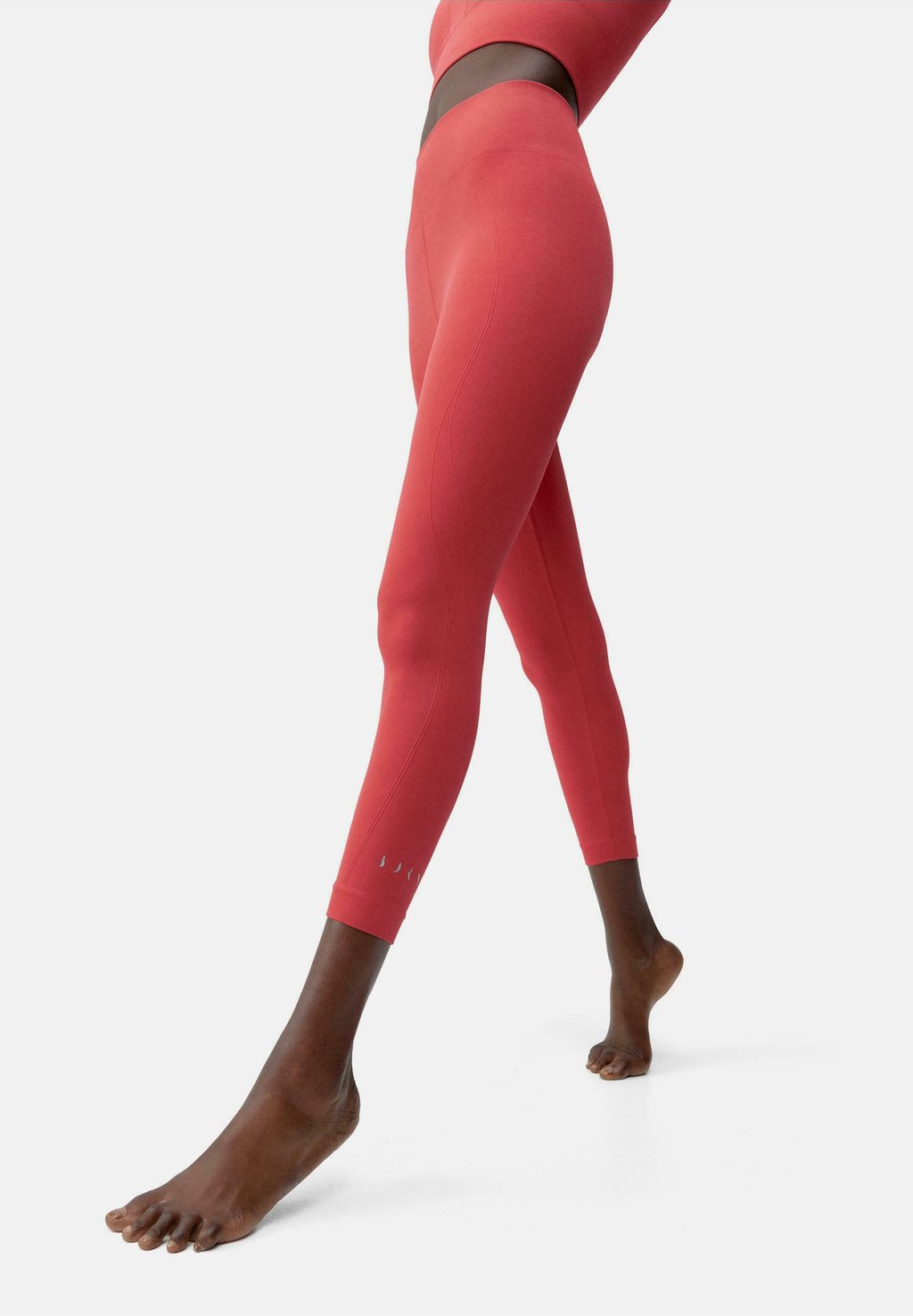 Леггинсы BLUME Born Living Yoga, красный
Леггинсы BLUME Born Living Yoga, красный