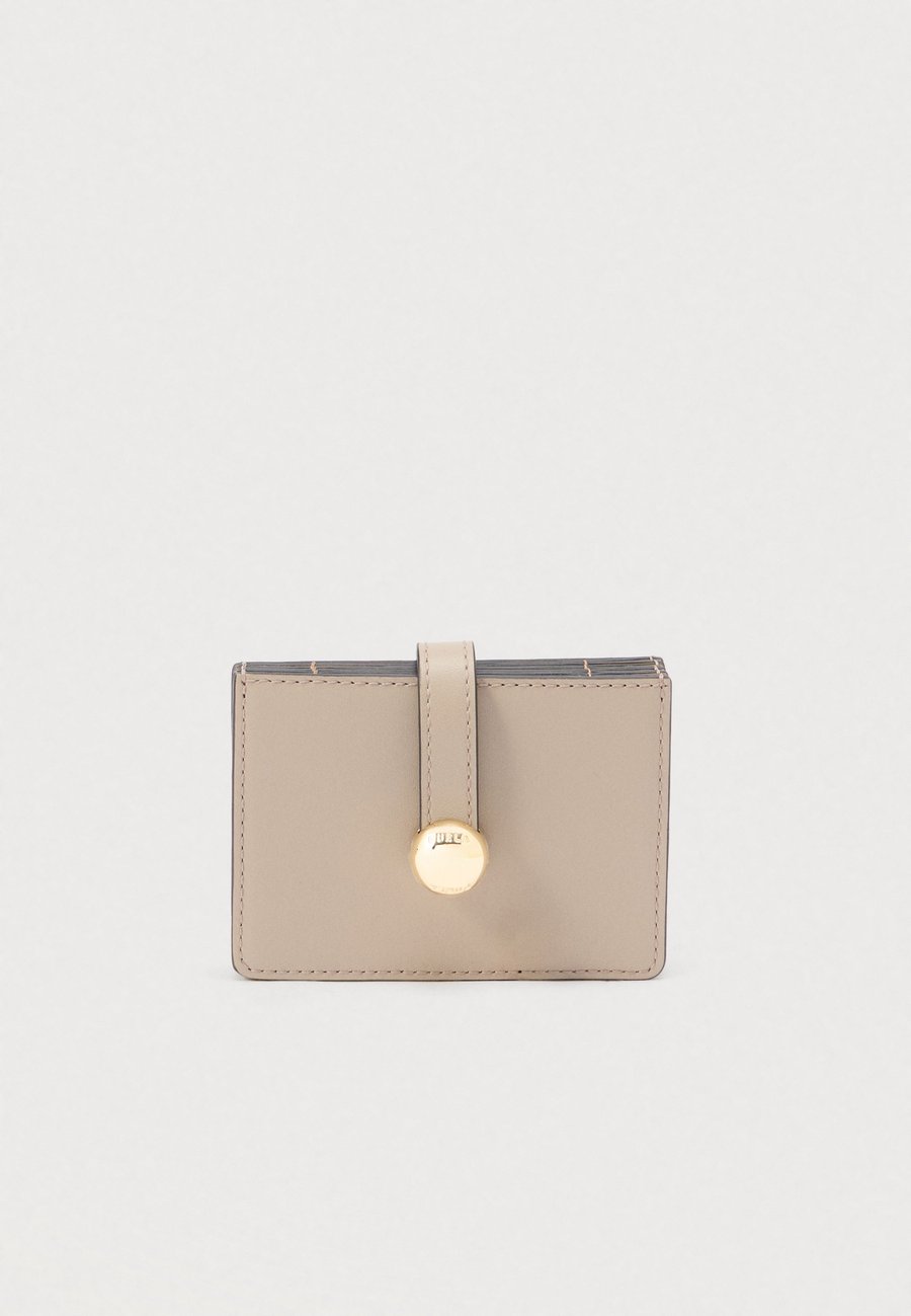 Кошелек Furla SFERA CARD CASE, Linen/Deserto/Beige
Кошелек Furla SFERA CARD CASE, Linen/Deserto/Beige
