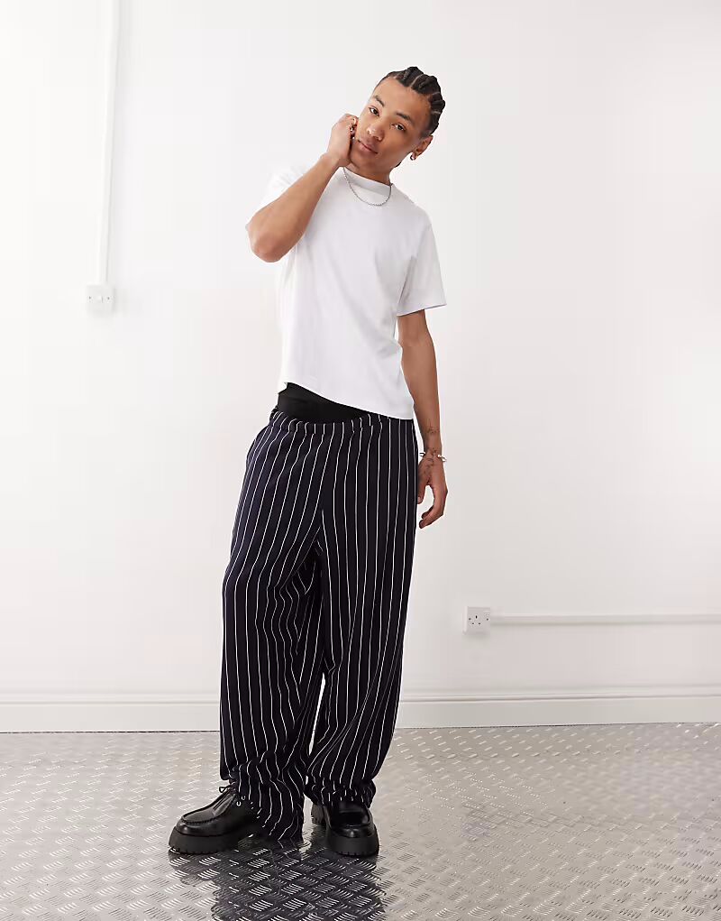 COLLUSION Свободные брюки-джоггеры в полоску - МУЛЬТИ
COLLUSION Свободные брюки-джоггеры в полоску - МУЛЬТИ