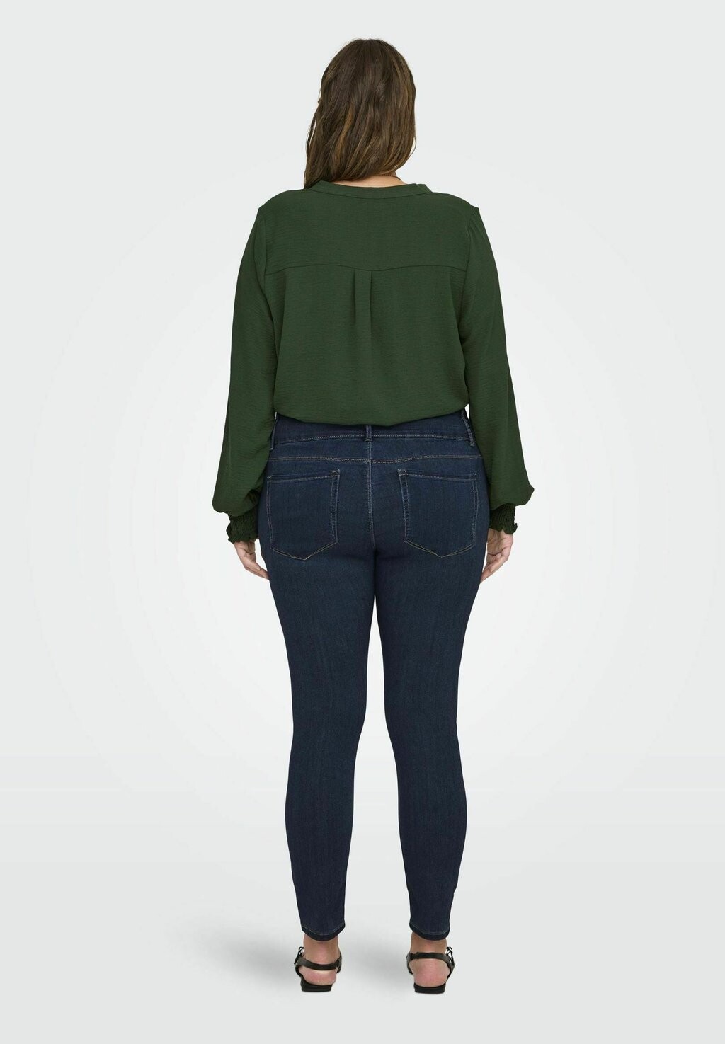 Джинсы облегающие CARANNA MITTLERE TAILLE ONLY Carmakoma, темно-синий деним
Джинсы облегающие CARANNA MITTLERE TAILLE ONLY Carmakoma, темно-синий деним