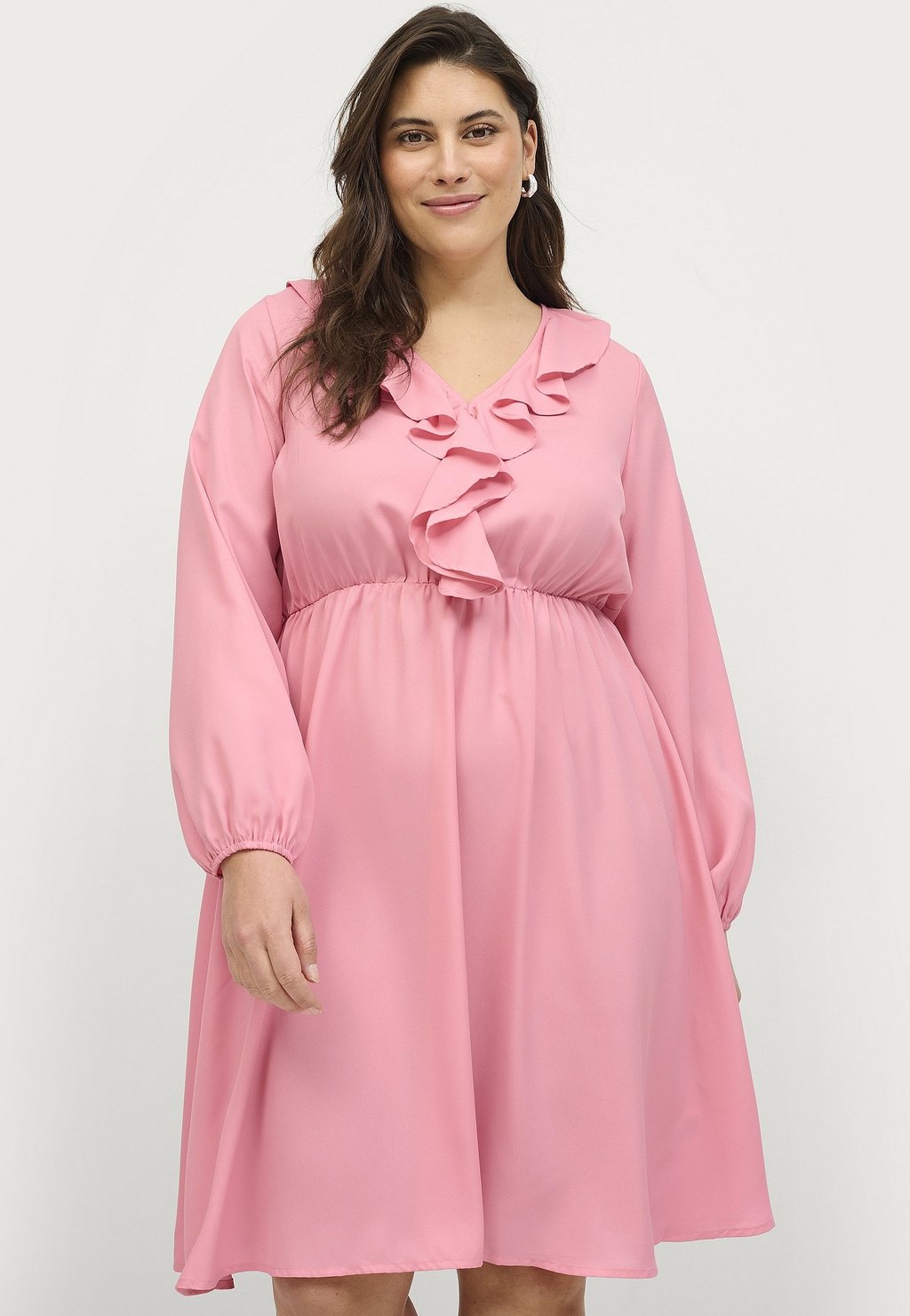 Повседневное платье Ellos Plus collection, светло-красный
Повседневное платье Ellos Plus collection, светло-красный