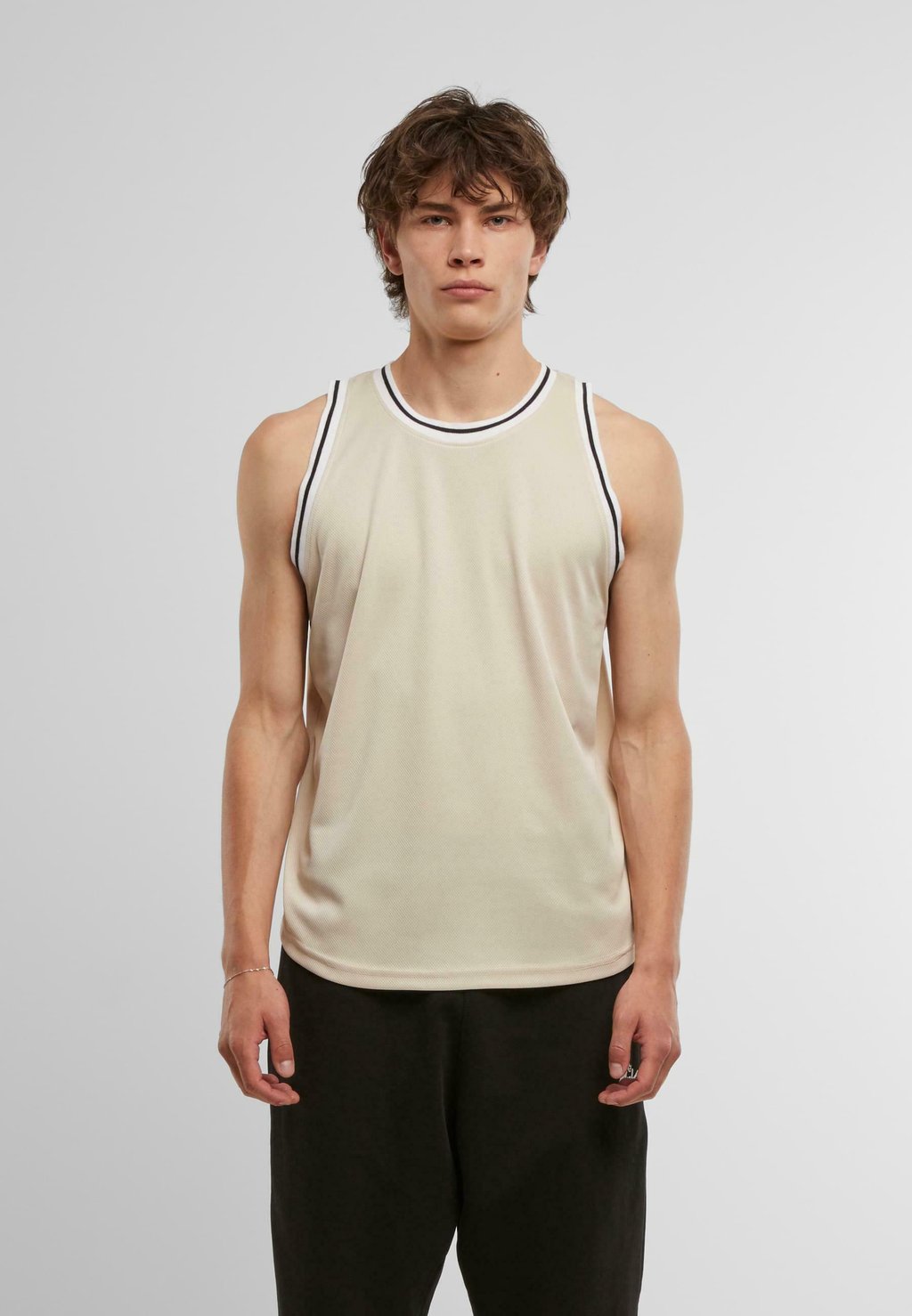 Майка DEF, бежевый
Майка DEF, бежевый