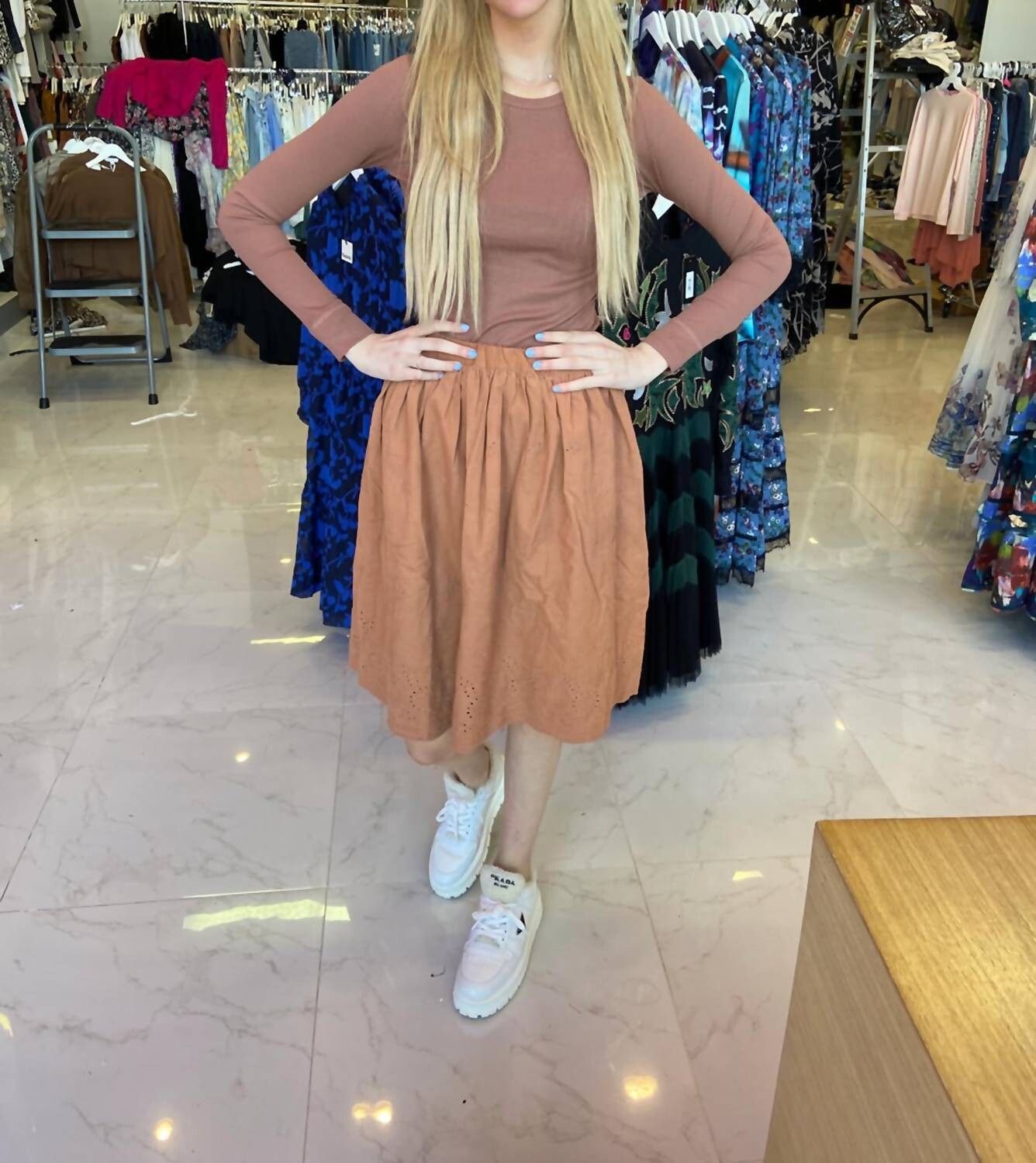 Длинная юбка нежного орехового цвета Selina MarMar Copenhagen
Длинная юбка нежного орехового цвета Selina MarMar Copenhagen