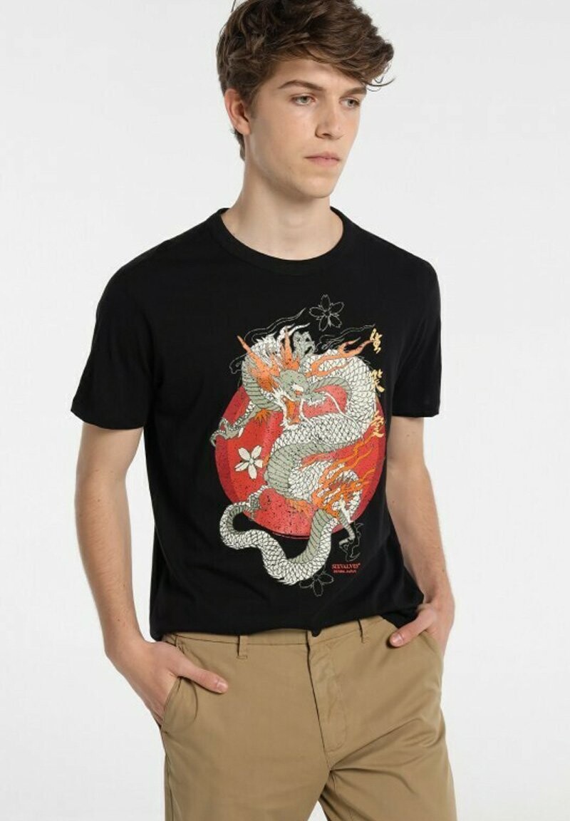 Футболка с принтом DRAGON GEIKO KURZARM Six Valves, черный
Футболка с принтом DRAGON GEIKO KURZARM Six Valves, черный