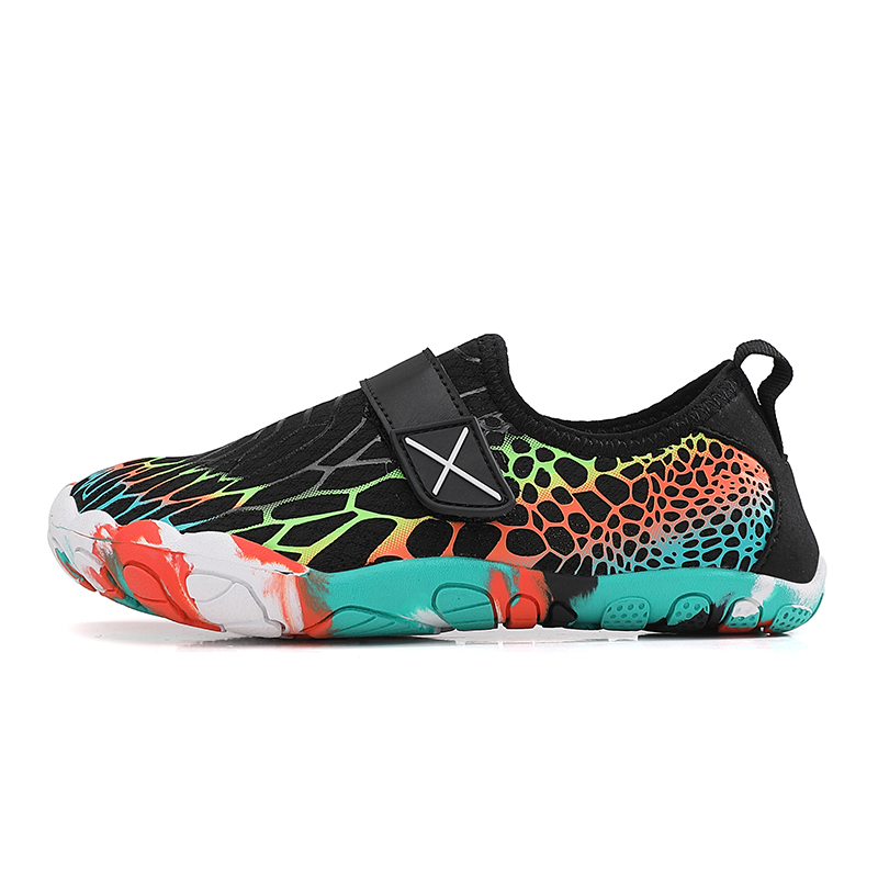 Низкие детские кроссовки для тренировок SHIBU, черный/мультиколор
Низкие детские кроссовки для тренировок SHIBU, черный/мультиколор