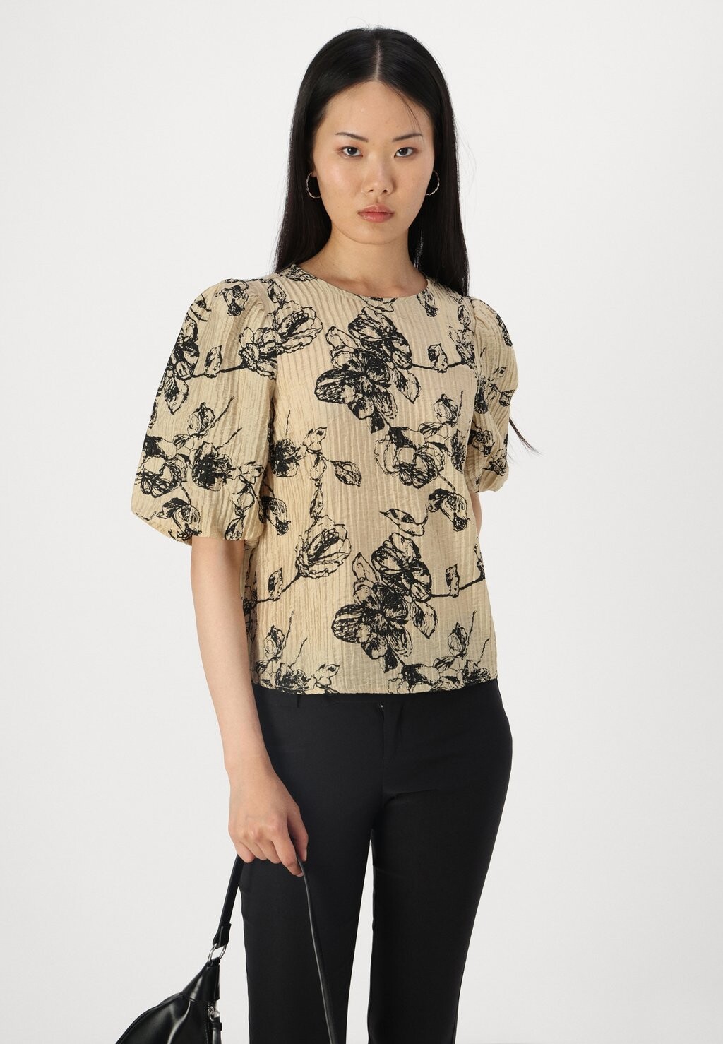 Брюки LOW RISE BOOTCUT TROUSERS Gina Tricot, черный
Брюки LOW RISE BOOTCUT TROUSERS Gina Tricot, черный