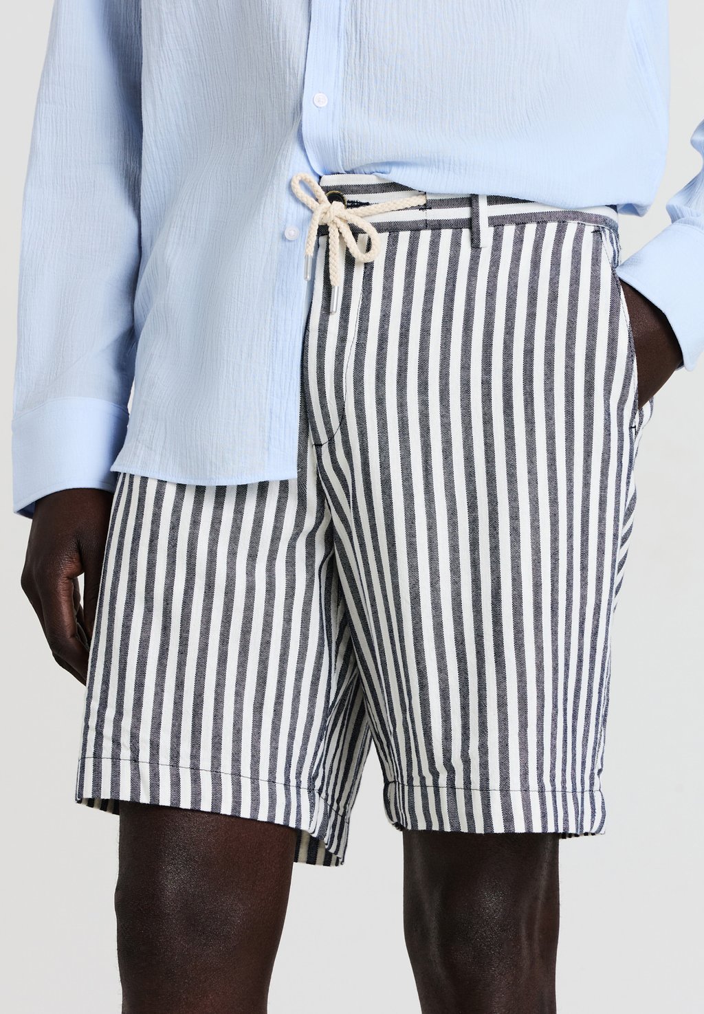 Шорты BERMUDA LINO RIGATO Calliope, синий
Шорты BERMUDA LINO RIGATO Calliope, синий