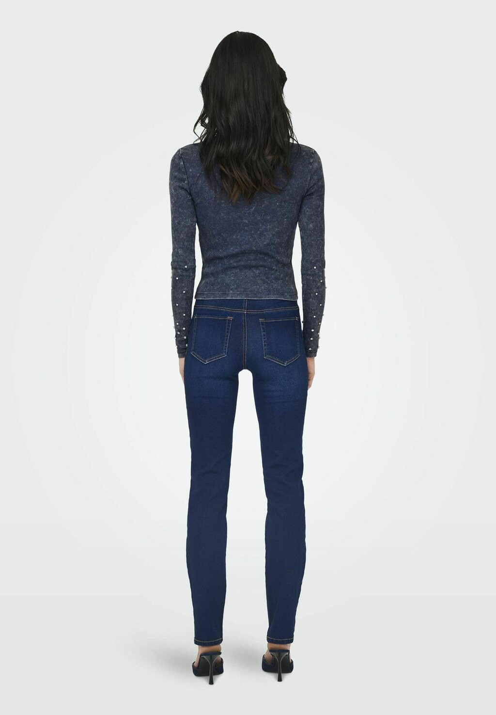 Рубашка с длинным рукавом RUNDHALS ONLY, темно-синий
Рубашка с длинным рукавом RUNDHALS ONLY, темно-синий