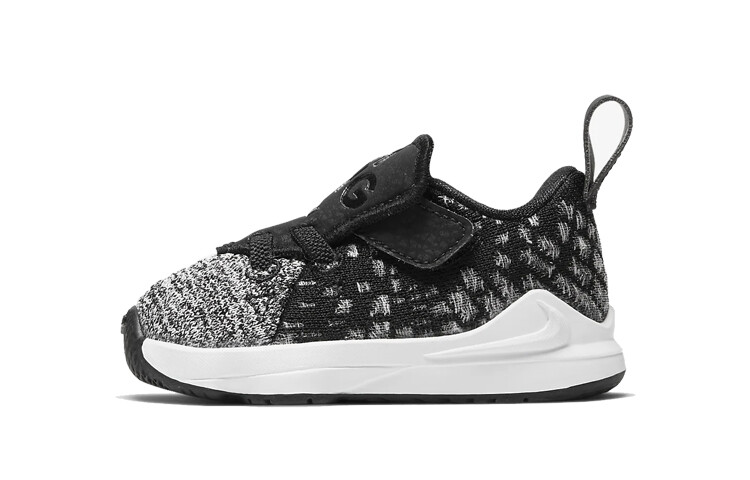 Кроссовки для малышей Nike Lebron 17 BP
Кроссовки для малышей Nike Lebron 17 BP