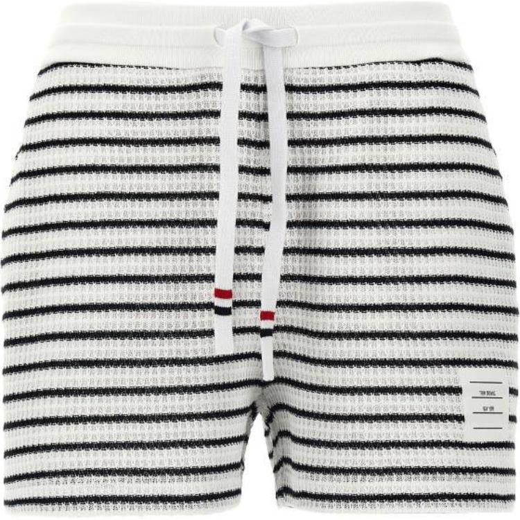 Шорты с поясом на шнурке и нашивкой с логотипом в полоску THOM BROWNE, мультиколор
Шорты с поясом на шнурке и нашивкой с логотипом в полоску THOM BROWNE, мультиколор