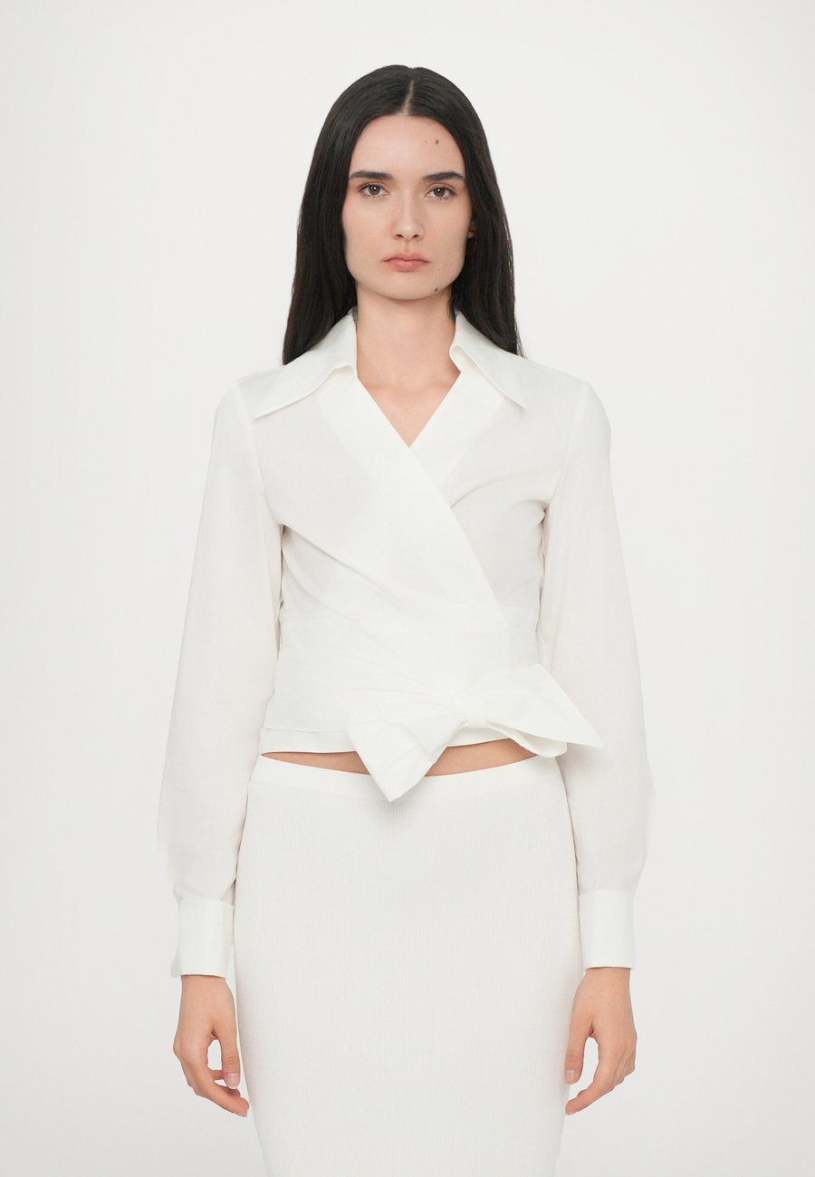 Блуза Diane von Furstenberg PERFECT WRAP , White
Блуза Diane von Furstenberg PERFECT WRAP , White