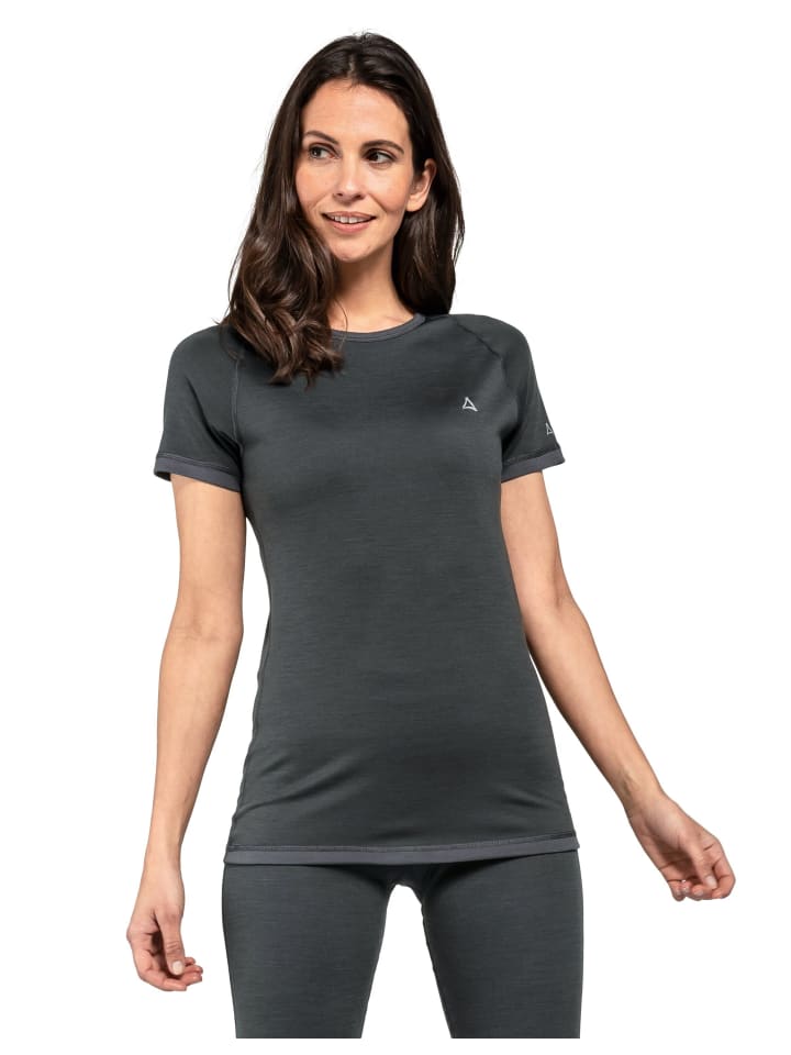 Спортивная рубашка черного цвета Schöffel
Спортивная рубашка черного цвета Schöffel