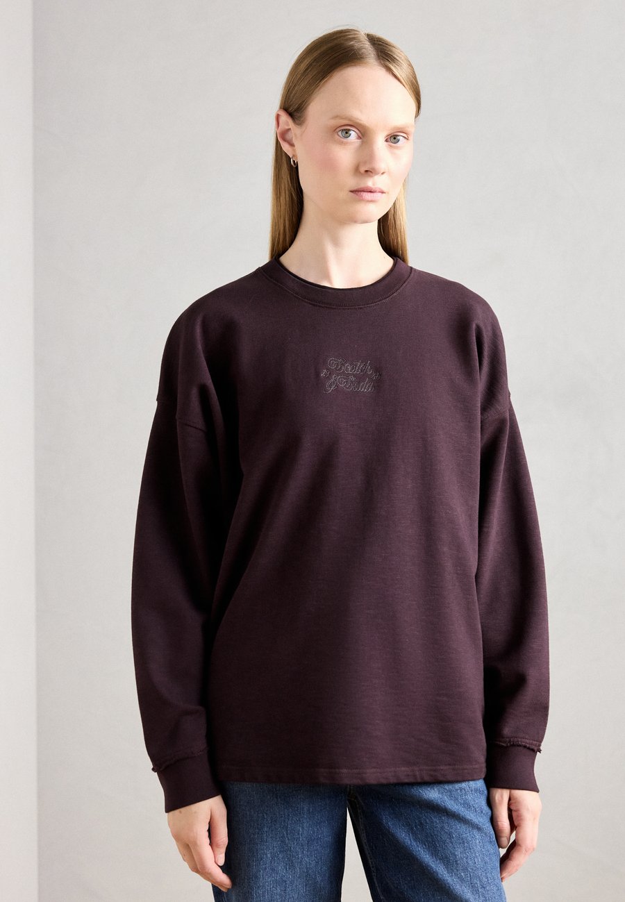 Толстовка Scotch & Soda GARMENT DYE LOGO OVERSIZED , Chocolate Plum/Brown, Коричневый, Толстовка Scotch & Soda GARMENT DYE LOGO OVERSIZED , Chocolate Plum/Brown
Толстовка Scotch & Soda GARMENT DYE LOGO OVERSIZED , Chocolate Plum/Brown, Коричневый, Толстовка Scotch & Soda GARMENT DYE LOGO OVERSIZED , Chocolate Plum/Brown