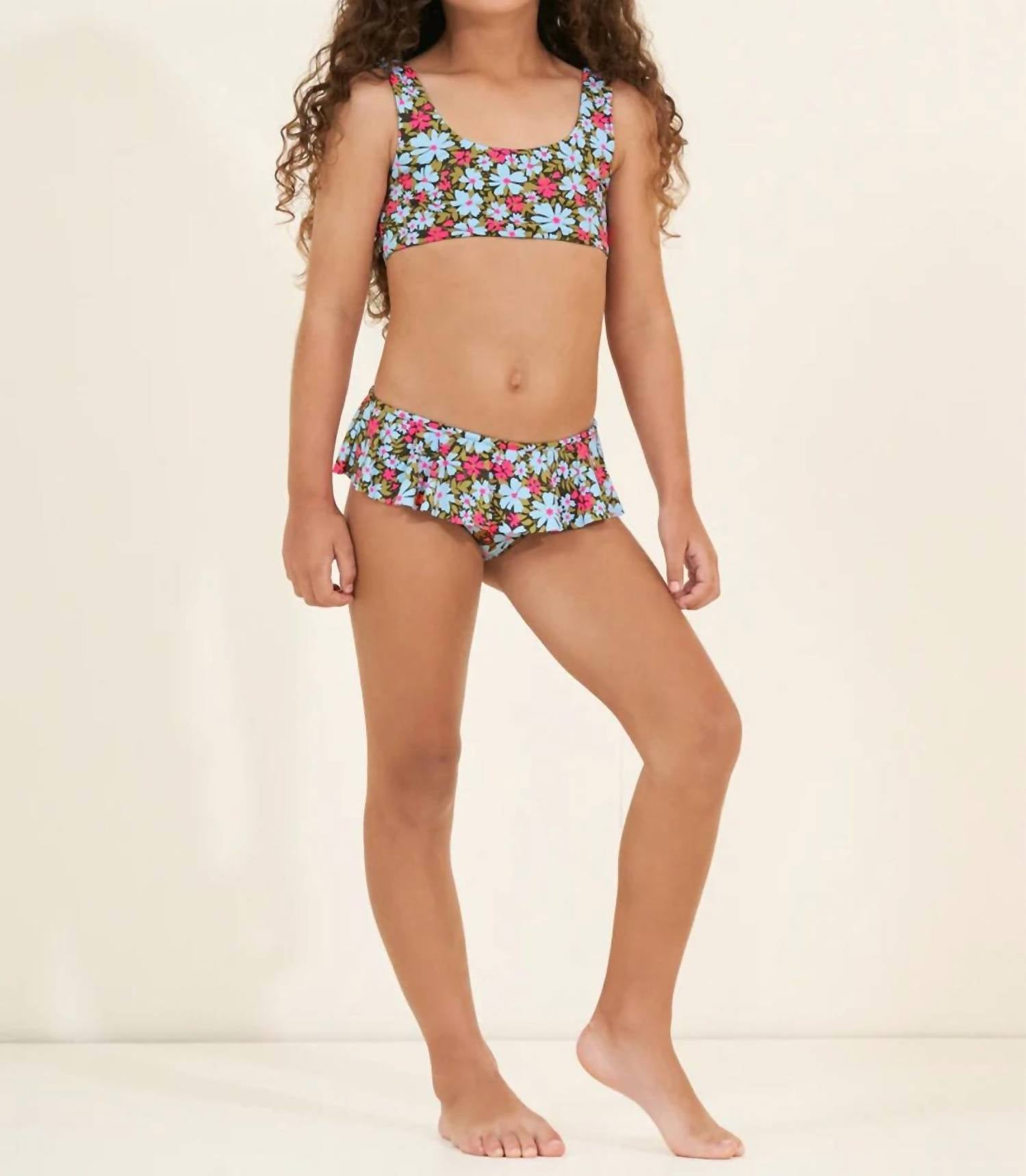 Детский купальник Ditsyduo Vulcan в разноцветном принте MAAJI, мультиколор
Детский купальник Ditsyduo Vulcan в разноцветном принте MAAJI, мультиколор