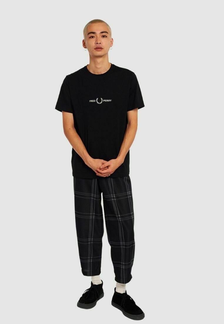 Футболка с принтом Fred Perry, черный
Футболка с принтом Fred Perry, черный