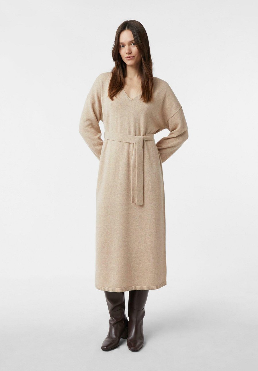 Платье comma Jumper dress, Sandfarben/Sand
Платье comma Jumper dress, Sandfarben/Sand