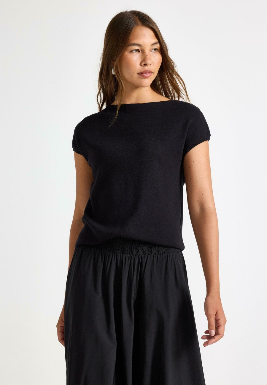 Футболка Lindex SWEATER EMMY, Black
Футболка Lindex SWEATER EMMY, Black