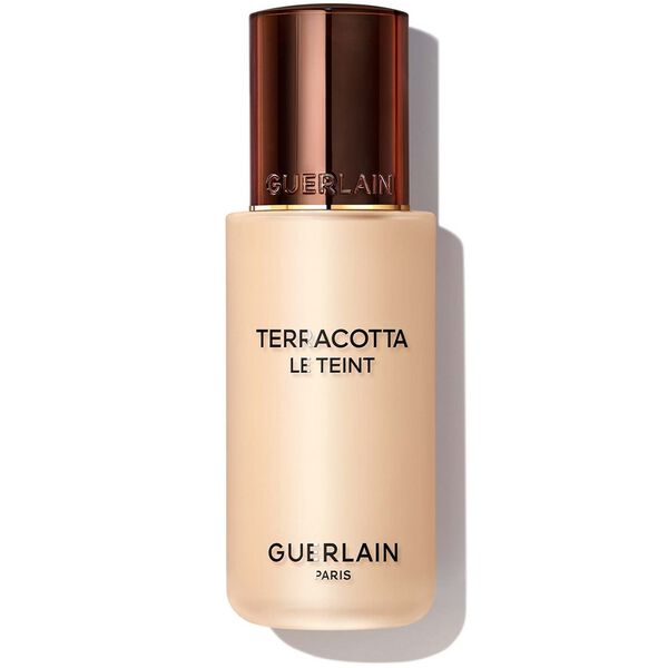 Жидкая тональная основа с естественным эффектом подсветки 0,5 Вт, 35 мл Guerlain Terracotta le teint healthy glow foundation, цвет 0.5w
Жидкая тональная основа с естественным эффектом подсветки 0,5 Вт, 35 мл Guerlain Terracotta le teint healthy glow foundation, цвет 0.5w