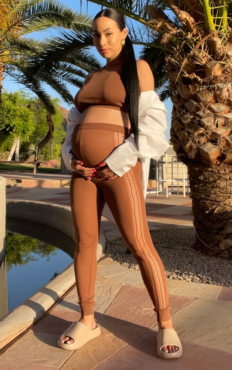 PrettyLittleThing Прозрачные леггинсы с лесенкой шоколадного цвета для беременных
PrettyLittleThing Прозрачные леггинсы с лесенкой шоколадного цвета для беременных