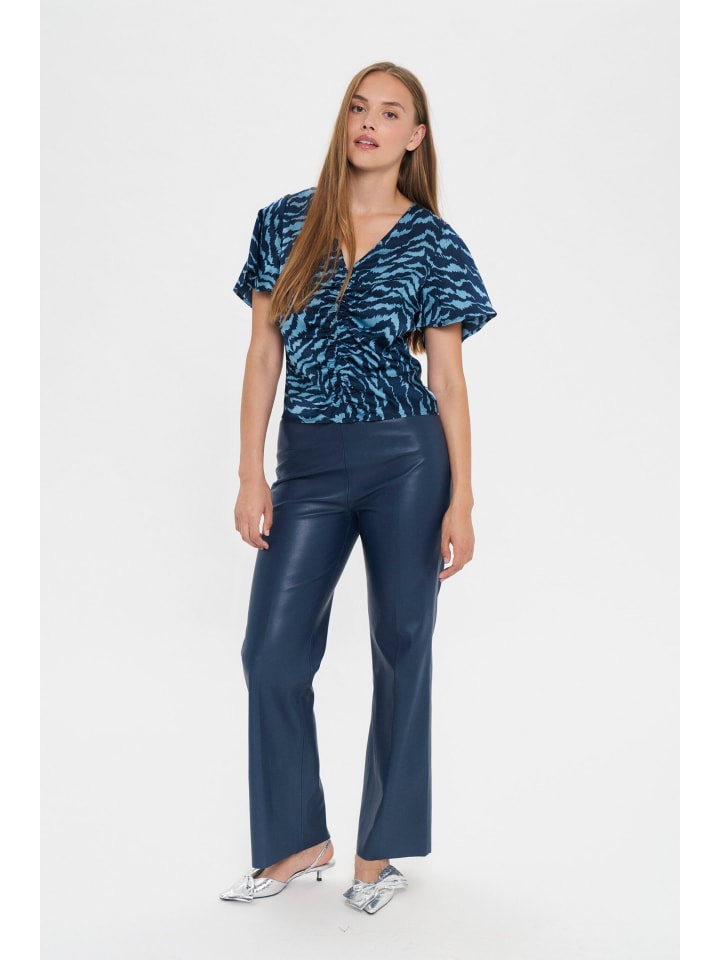 SAINT TROPEZ Рубашка с коротким рукавом NaginaSZ Fitted в синем цвете Pageant Blue Shifted Strokes
SAINT TROPEZ Рубашка с коротким рукавом NaginaSZ Fitted в синем цвете Pageant Blue Shifted Strokes