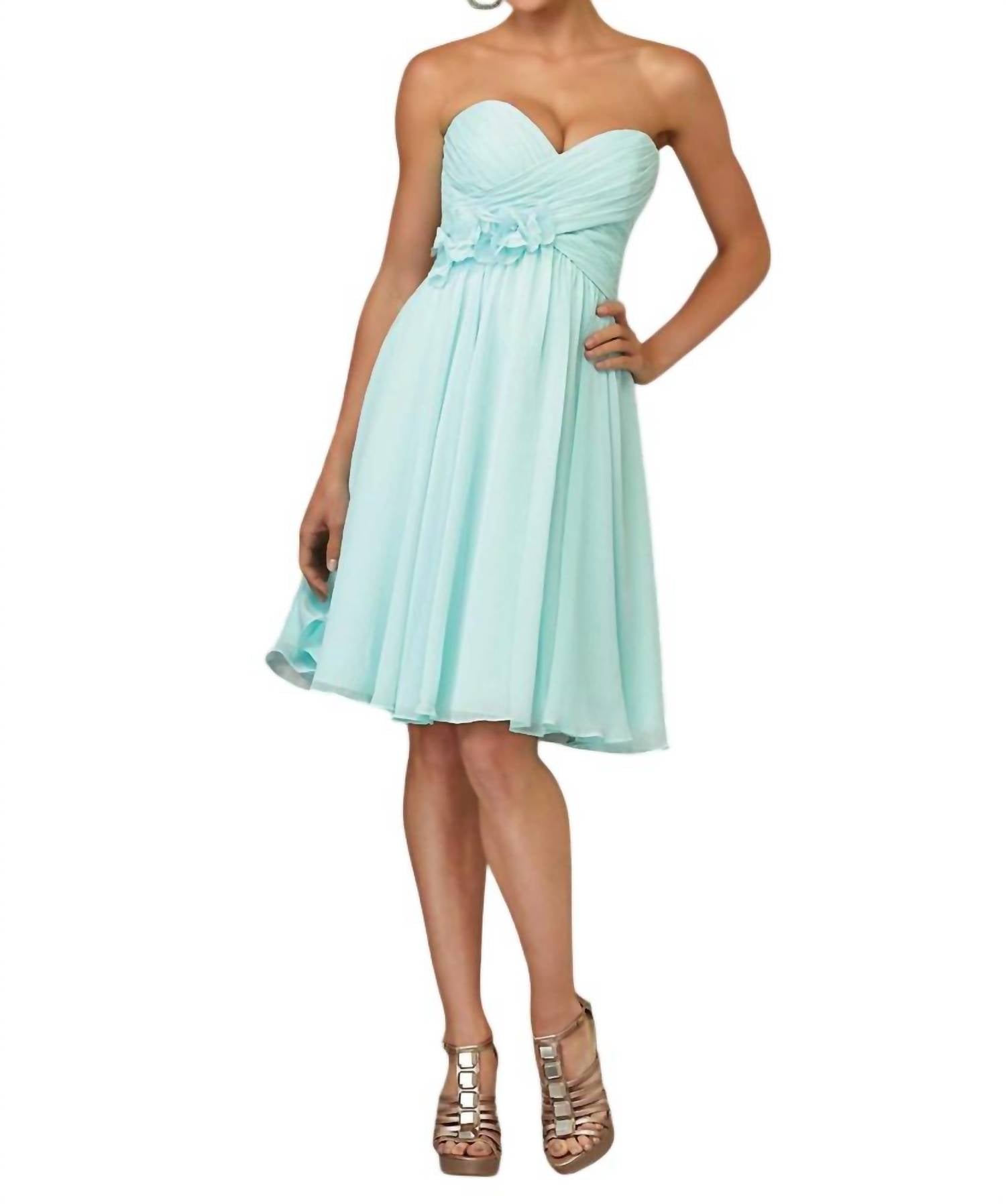 Мятное шифоновое коктейльное платье без бретелей MORILEE
Мятное шифоновое коктейльное платье без бретелей MORILEE