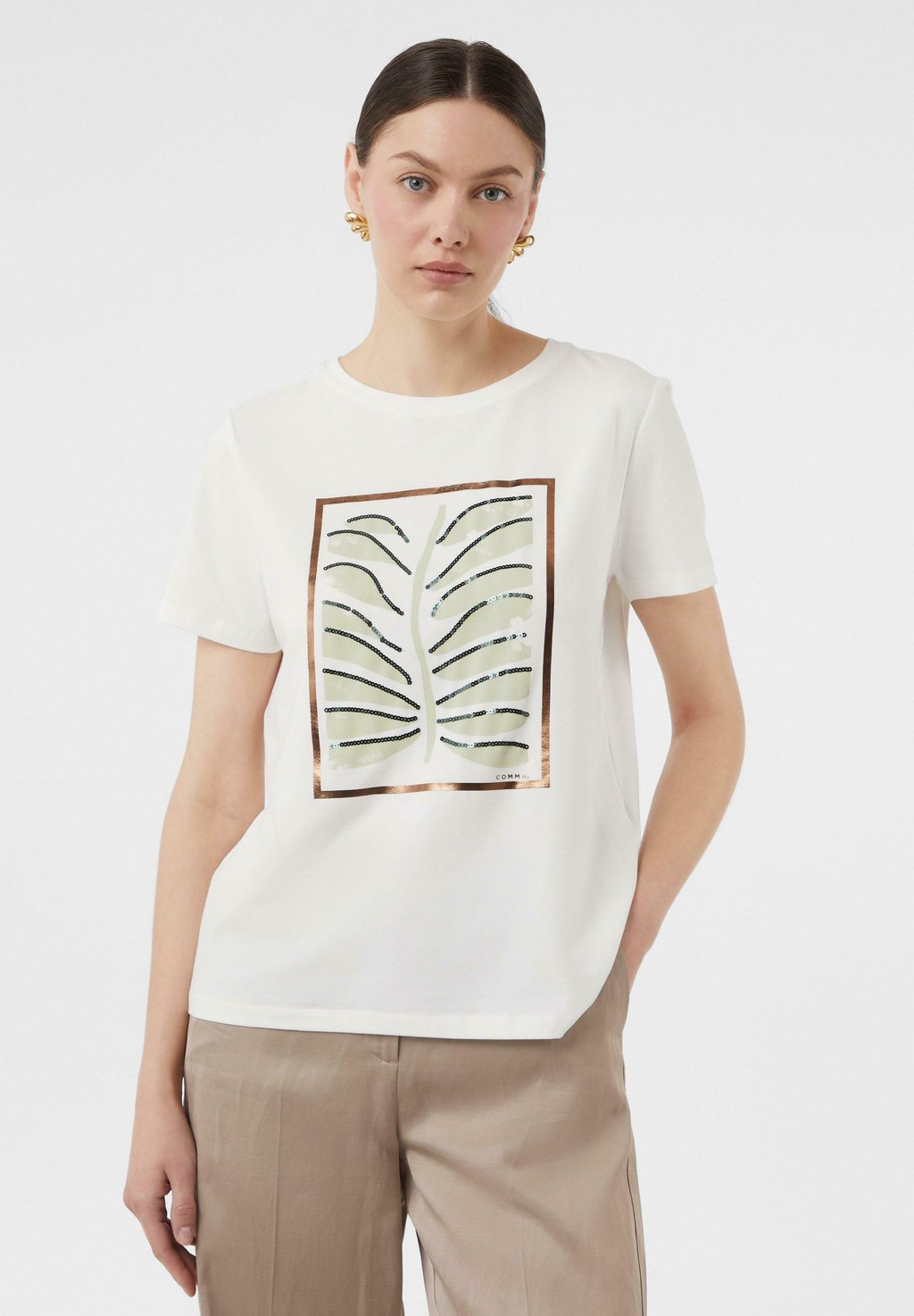 Футболка с принтом comma, белый
Футболка с принтом comma, белый