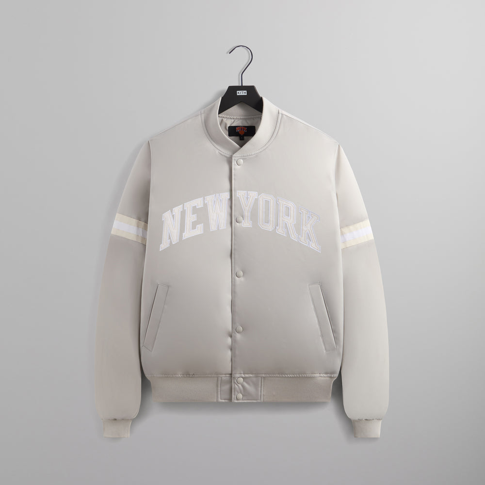 Куртка Kith for the New York Knicks Empire Satin Bomber Jacket, цвет Wake
Куртка Kith for the New York Knicks Empire Satin Bomber Jacket, цвет Wake