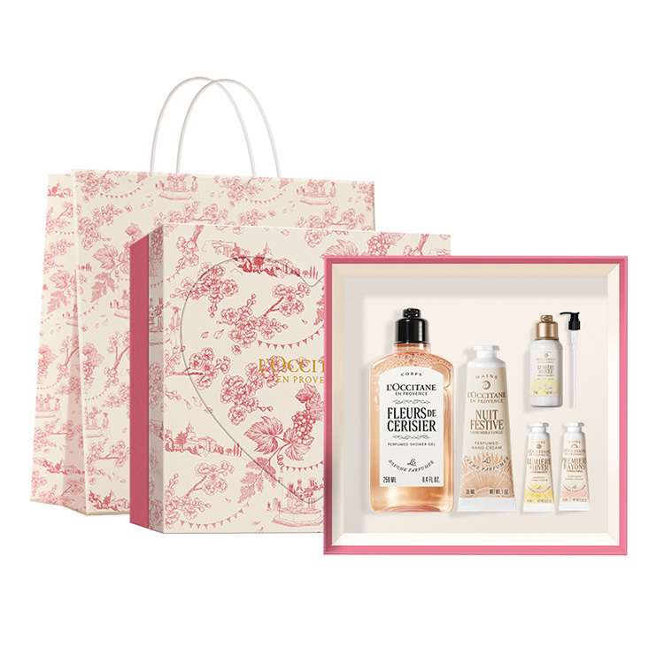 Набор геля для душа и крема для рук успокаивающий кожу 250ml+30ml+75ml+10ml LOCCITANE, Cherry Blossom 250ml+Berry Sweet априкот 30ml+Moisturizing Lotion 75ml+Hand Cream 10ml
Набор геля для душа и крема для рук успокаивающий кожу 250ml+30ml+75ml+10ml LOCCITANE, Cherry Blossom 250ml+Berry Sweet априкот 30ml+Moisturizing Lotion 75ml+Hand Cream 10ml