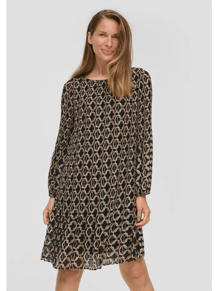 Длинное платье sOliver BLACK LABEL lang, цвет mehrfarbig-schwarz
Длинное платье sOliver BLACK LABEL lang, цвет mehrfarbig-schwarz