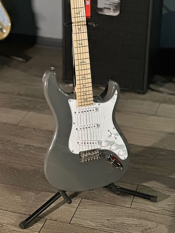 Электрогитара PRS SE Silver Sky, Maple Neck, Overland Gray #9409 W/ Free Shipping
Электрогитара PRS SE Silver Sky, Maple Neck, Overland Gray #9409 W/ Free Shipping
