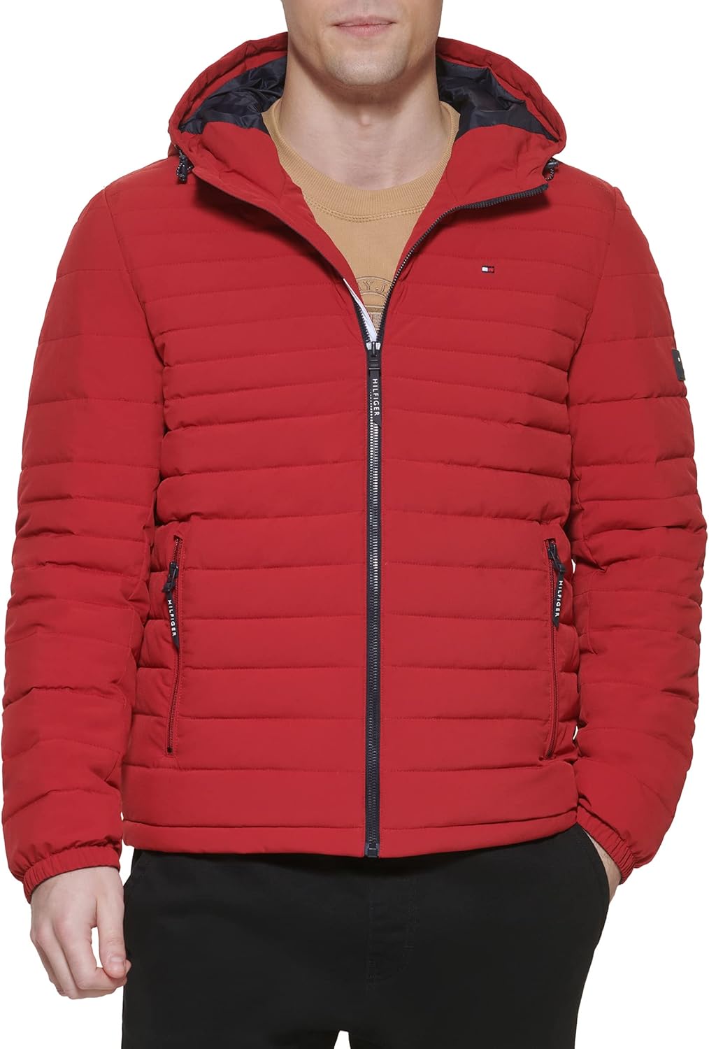 Мужская куртка Tommy Hilfiger из эластичного полиэстера с капюшоном, Red
Мужская куртка Tommy Hilfiger из эластичного полиэстера с капюшоном, Red