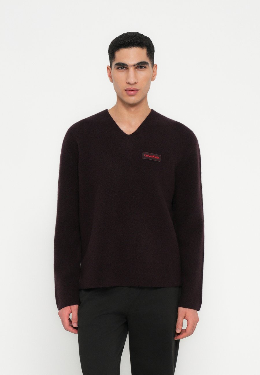 Джемпер Calvin Klein UNISEX, Mocha Brown/Dark Brown
Джемпер Calvin Klein UNISEX, Mocha Brown/Dark Brown