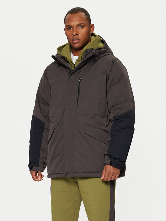 Зимняя куртка стандартного кроя Champion, черный
Зимняя куртка стандартного кроя Champion, черный