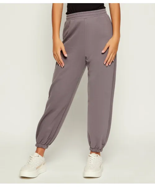 Спортивные штаны Relaxed fit Patrizia Pepe, фиолетовый
Спортивные штаны Relaxed fit Patrizia Pepe, фиолетовый