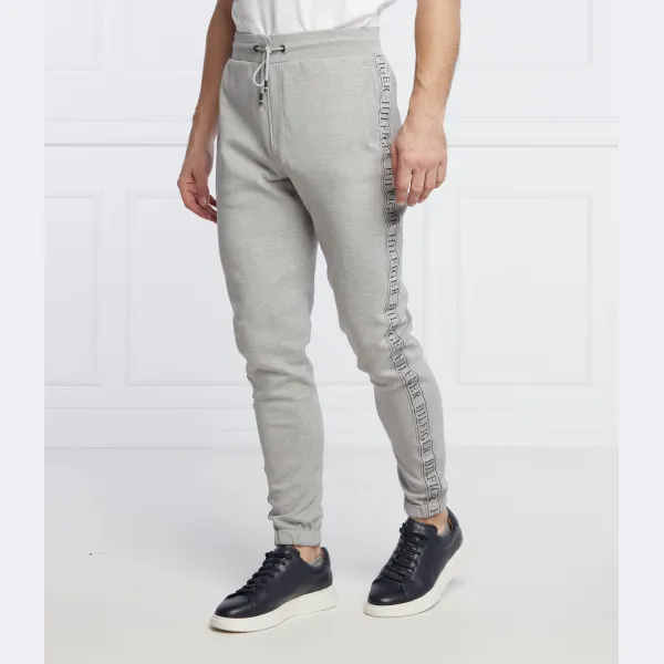 Спортивные брюки стандартного кроя Tommy Hilfiger, серый
Спортивные брюки стандартного кроя Tommy Hilfiger, серый