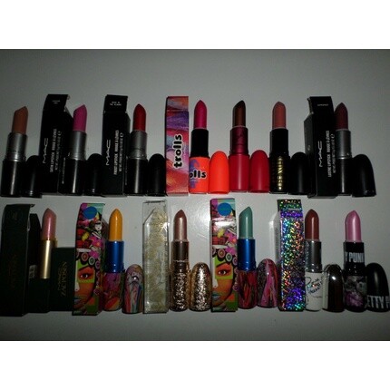 Атласная губная помада 1.8G 819 Rebels, Mac
Атласная губная помада 1.8G 819 Rebels, Mac