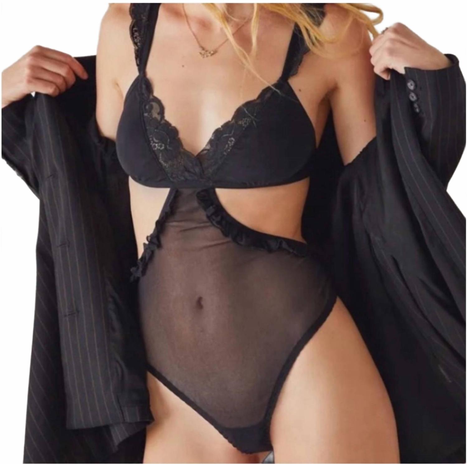 Ключ к твоему сердцу Боди в черном We are HAH
Ключ к твоему сердцу Боди в черном We are HAH